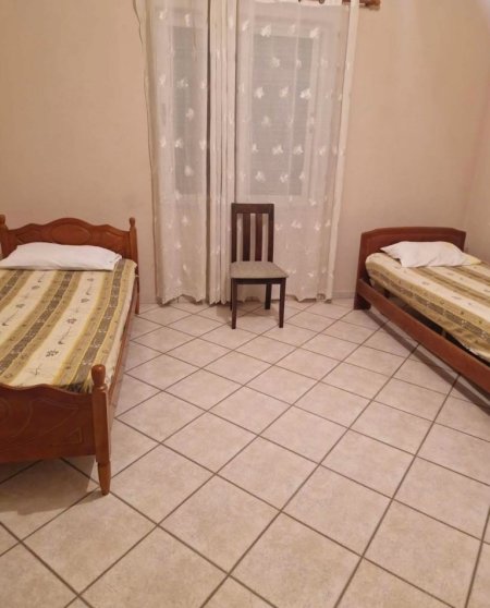 Tirane, jepet me qera 3+1 Kati 3, 150 m² 400 € (Astir)