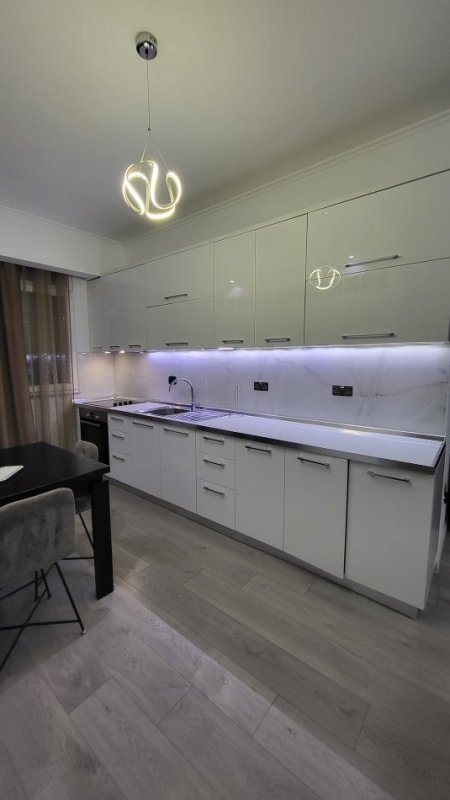 Tirane, jepet me qera apartament 2+1 Kati 2, 75 m² 550 € (kopshti zoologjik)