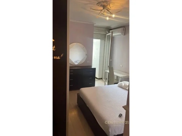 Tirane, jepet me qera apartament 2+1 Kati 6, 79 m² 900 € (Myslym shyri)