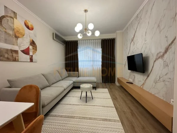 Tirane, shitet apartament 1+1+Ballkon Kati 3, 65 m²