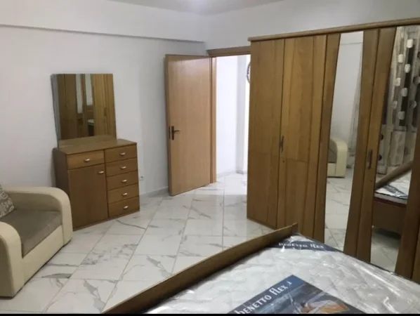 Ne Laprake, jap 1+1 te Mobiluar,  (Kupola Laprake) vetem per familjare ose cift