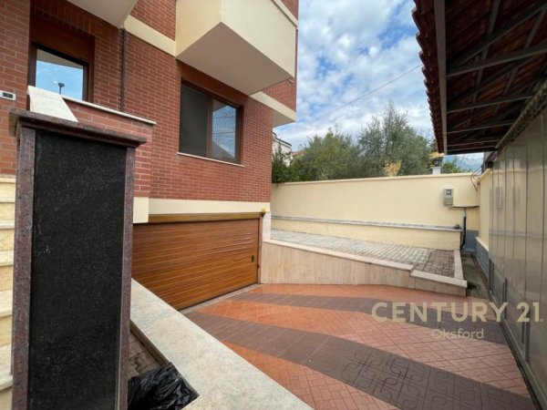 Tirane, jepet me qera Vile 3+1 , 254 m² 1.400 € (Kodra e Priftit)