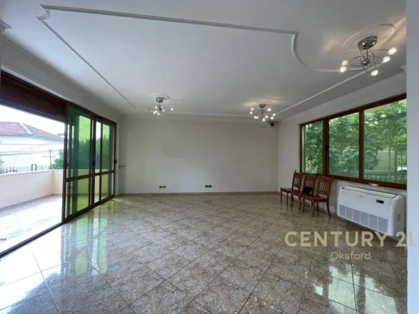 Tirane, jepet me qera Vile 3+1 , 254 m² 1.200 € (Kodra e Priftit)