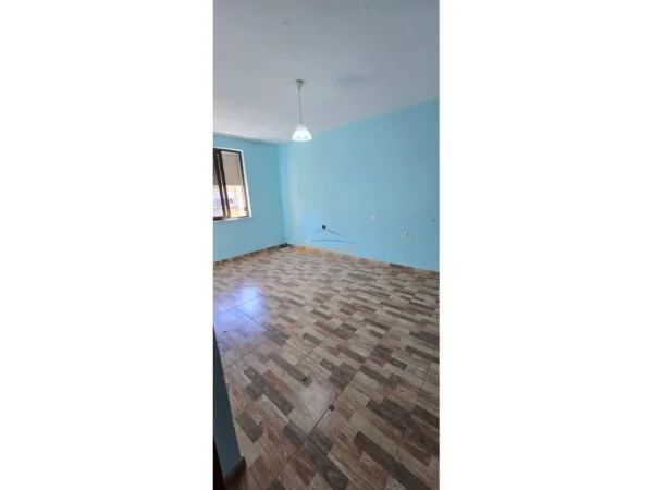 Tirane, shitet apartament 1+1 Kati 4, 58 m² 125.000 € (RRUGA E KAVAJES)