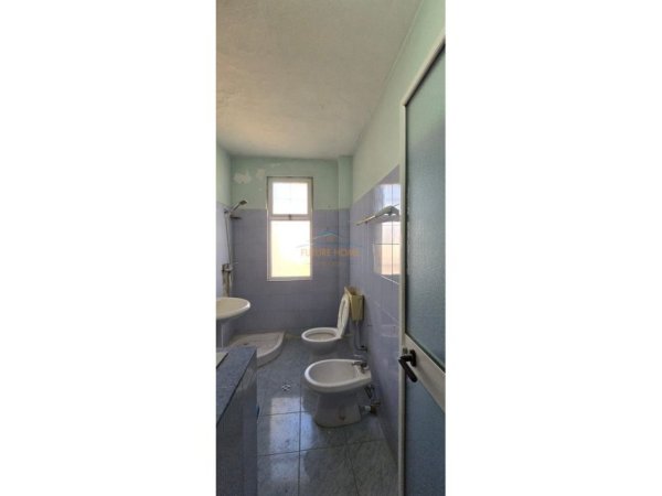 Tirane, shitet apartament 1+1 Kati 4, 58 m² 125.000 € (RRUGA E KAVAJES)