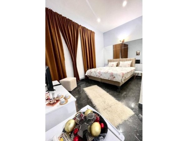 Tirane, jepet me qera apartament 1+1 Kati 2, 35 m² 500 € (Rruga e Dibres)