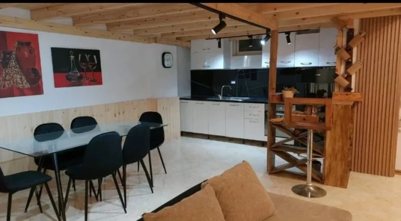 Tirane, jepet me qera apartament duplex 2+1 Kati 1, 75 m² 500 € (Fondacioni Eleonor)