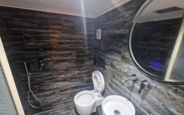 Tirane, jepet me qera apartament duplex 2+1 Kati 1, 75 m² 500 € (Fondacioni Eleonor)