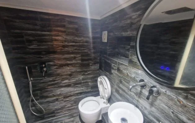 Tirane, jepet me qera apartament duplex 2+1 Kati 1, 75 m² 500 € (Fondacioni Eleonor)