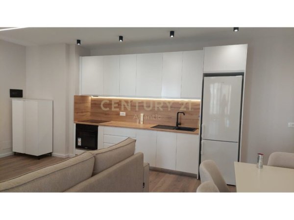 Durres, shitet apartament 1+1 Kati 4, 122 m² 150.000 € (Plazh Hekurudha)