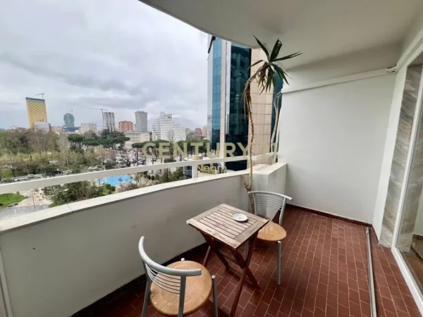 Tirane, jepet me qera ambjent biznesi Kati 5, 115 m² 1.200 € (Bulevardi Deshmoret e Kombit)