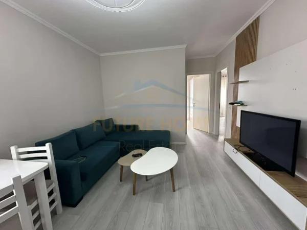 Tirane, jepet me qera apartament 2+1+Aneks+Ballkon Kati 2, 85 m² 500 € (Yzberisht)