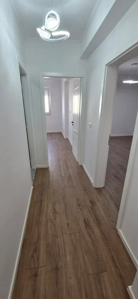 Tirane, shitet apartament 1+1 Kati 7, 54 m² 115.000 € (tek rruga Muzaket)