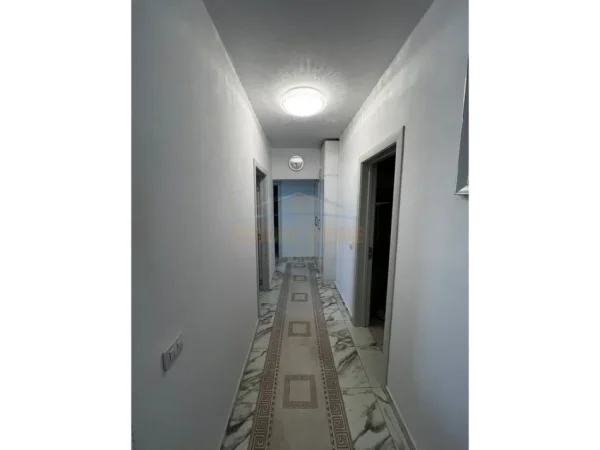 Durres, shitet apartament 3+1 Kati 13, 118 m² 320.000 € (Vollga)