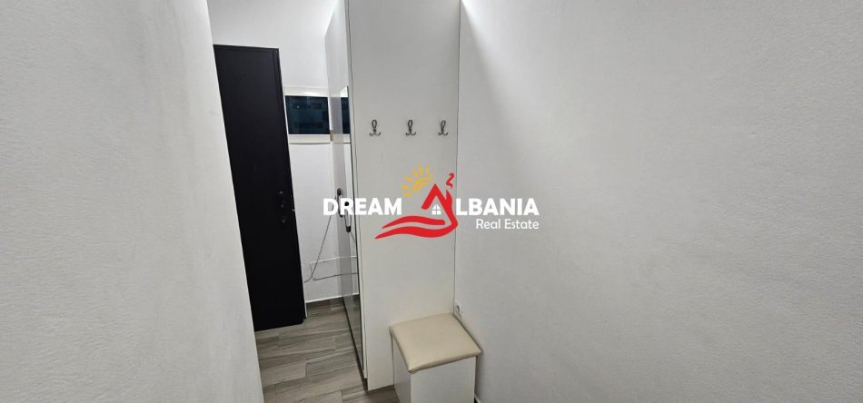 Tirane, jepet me qera apartament 1+1 Kati 2, 65 m² 550 € (tek Rruga e Kosovarve afer Liqenit Artificial)