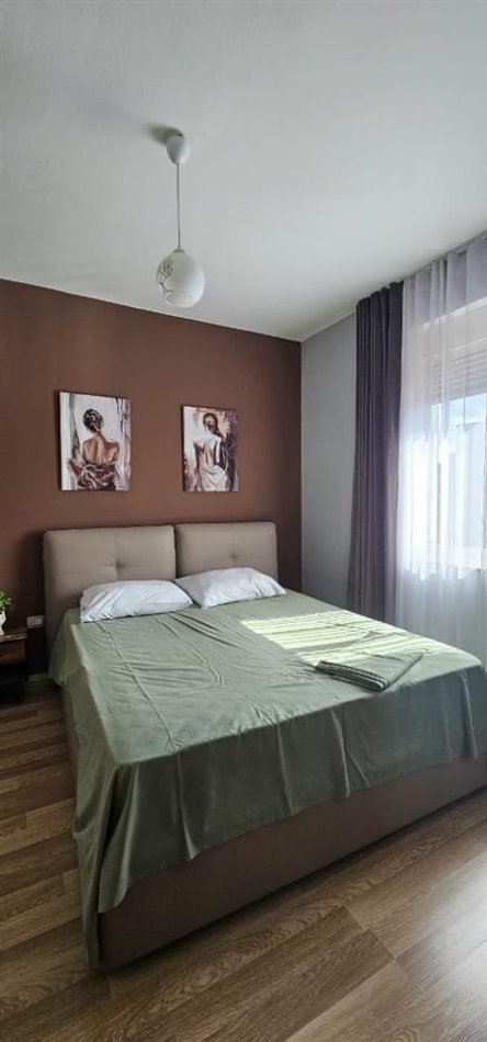 Tirane, jepet me qera apartament 1+1 Kati 4, 68 m² 700 € (PAZARI RI)