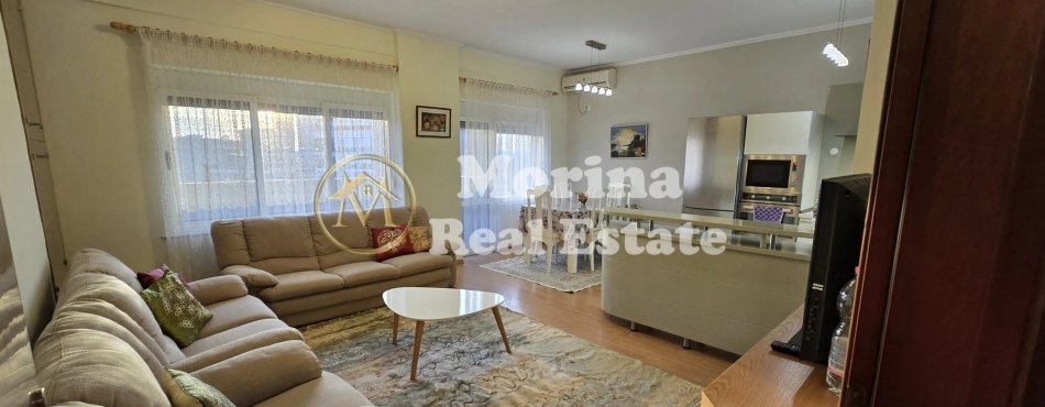 Tirane, jepet me qera apartament 2+1+Ballkon Kati 7, 100 m² 750 € (Pazari i Ri)