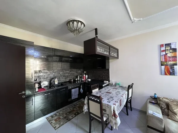 Tirane, shitet apartament 2+1+Ballkon Kati 6, 97 m² 147.000 € 