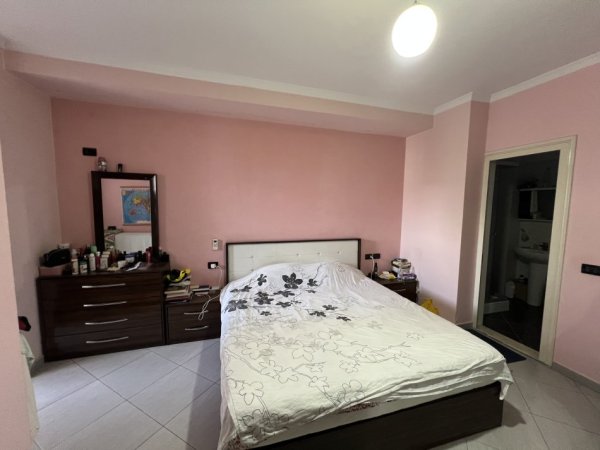 Tirane, shitet apartament 2+1+Ballkon Kati 6, 97 m² 147.000 € 
