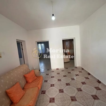 Tirane, jepet me qera apartament 2+1 Kati 1, 85 m² 400 € (Rruga 5 Maj)