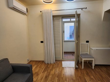 Tirane, jepet me qera apartament 1+1+Ballkon Kati 2, 60 m² 600 € (Rrruga Mine Peza)