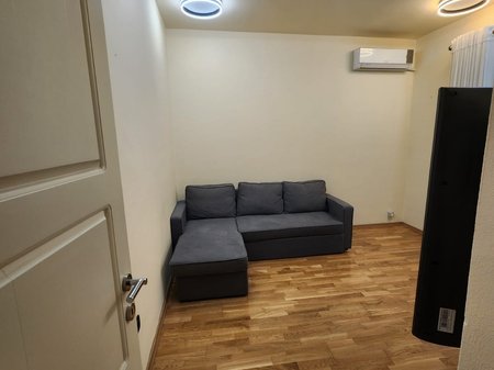 Tirane, jepet me qera apartament 1+1+Ballkon Kati 2, 60 m² 600 € (Rrruga Mine Peza)