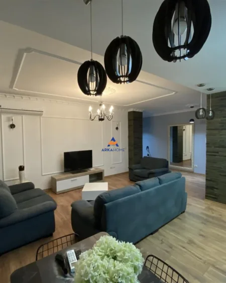 Tirane, jepet me qera apartament 2+1 Kati 5, 114 m² 700 € (SYRI TV ASTIR)