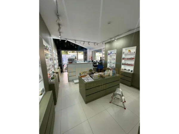 Tirane, shitet ambjent biznesi Kati 0, 185 m² 450.000 € 