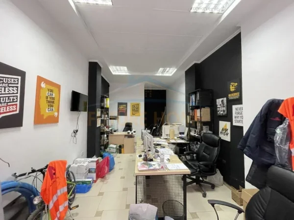 Tirane, shitet ambjent biznesi Kati 0, 27 m² 55.000 € 