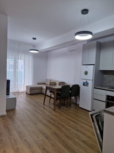 Tirane, jepet me qera apartament 1+1+Ballkon Kati 3, 49 m² 450 € 