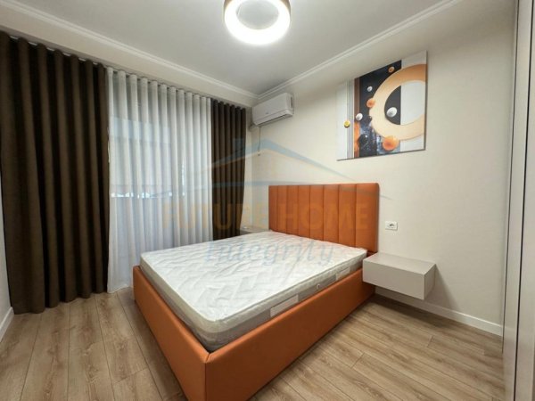 Tirane, shitet apartament 1+1 Kati 3, 65 m² 117.000 € (Unaza e Re)
