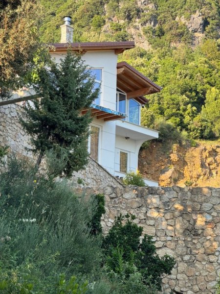 Tirane, shitet Vile 3 Katshe , 228 m² 600.000 € (Surrel)