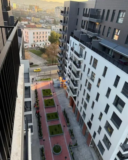 Tirane, jepet me qera zyre Kati 6, 100 m² 600 € (NDODHET PRANE TRIO TOWERS,DON BOSKO)