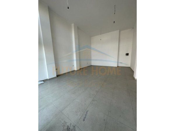 Tirane, shitet ambjent biznesi Kati 0, 59 m² 150.000 € 