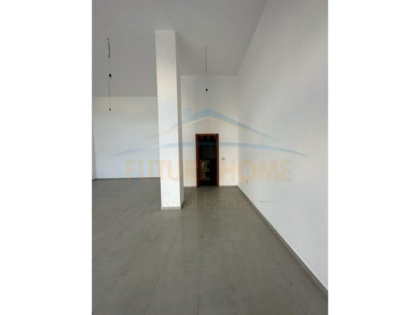 Tirane, shitet ambjent biznesi Kati 0, 59 m² 150.000 € 