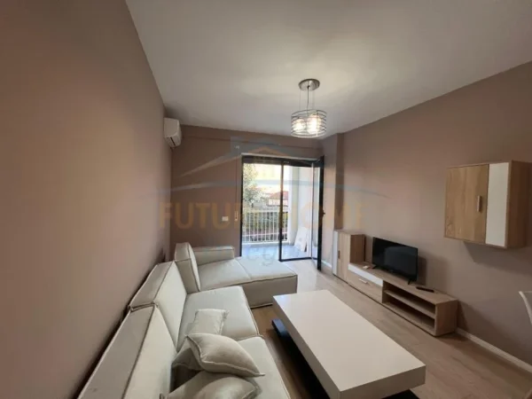 Tirane, jepet me qera apartament 1+1 Kati 2, 68 m² 500 € (KOMPLEKSI ASL 2)