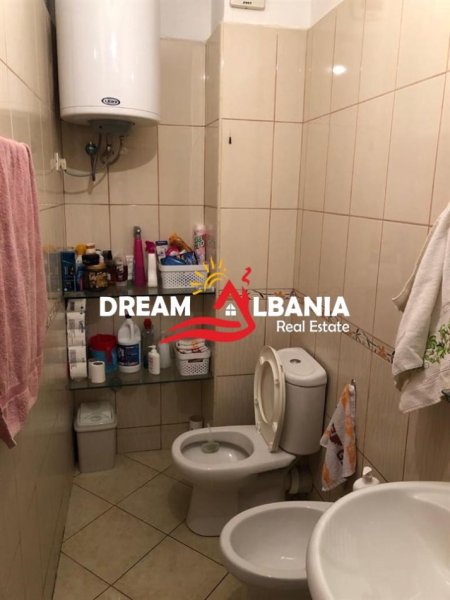 Tirane, jepet me qera apartament 2+1 , 100 m² 550 € (Rruga 5 Maji)