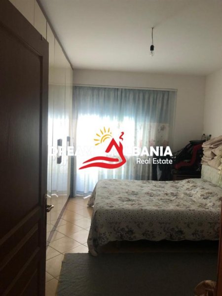 Tirane, jepet me qera apartament 2+1 , 100 m² 550 € (Rruga 5 Maji)