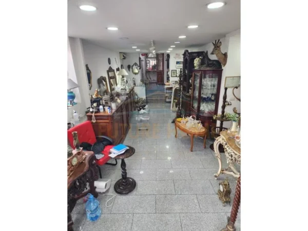 Tirane, shitet ambjent biznesi Kati 0, 47 m² 120.000 € (RRUGA QEMAL STAFA)