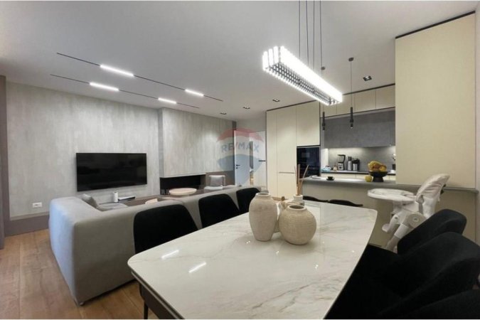 Tirane, shitet apartament 2+1 Kati 2, 121 m² 369.000 € (Liqeni I Thatë, Tiranë)