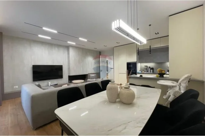 Tirane, shitet apartament 2+1 Kati 2, 121 m² 369.000 € (Liqeni I Thatë, Tiranë)