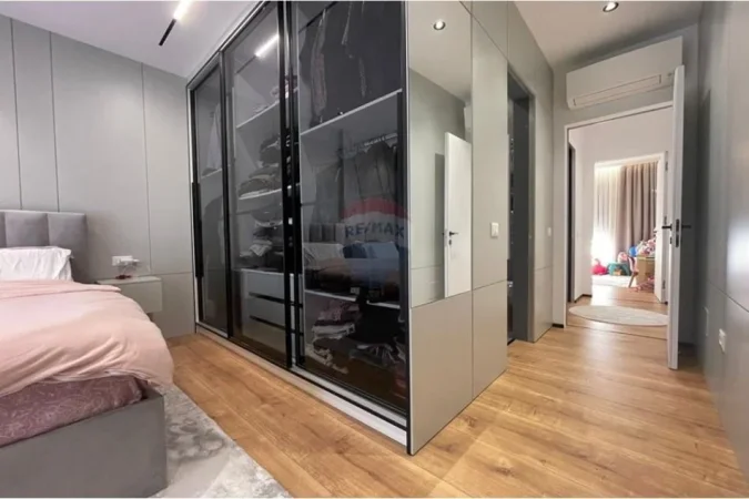 Tirane, shitet apartament 2+1 Kati 2, 121 m² 369.000 € (Liqeni I Thatë, Tiranë)