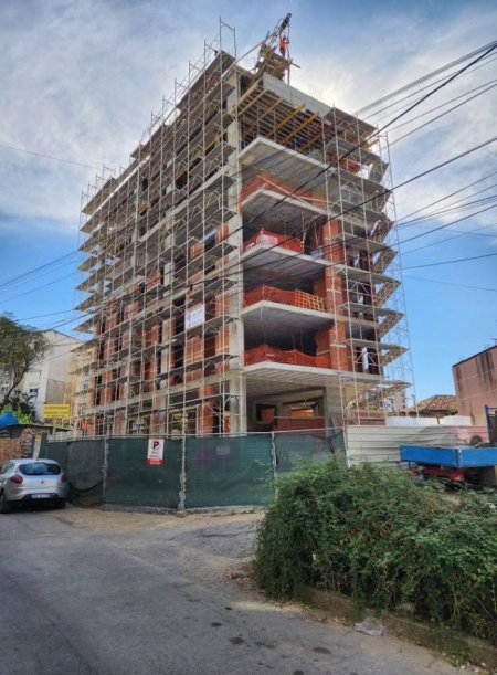 Tirane, shitet apartament 2+1+Ballkon Kati 1, 100 m² 