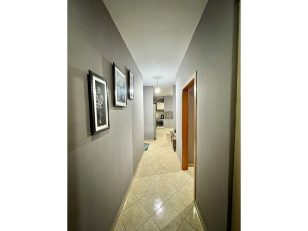 Tirane, shitet apartament 1+1 Kati 4, 60 m² 
