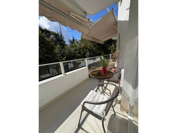 Tirane, shitet apartament 4+1 Kati 1, 192 m² (Bllok)