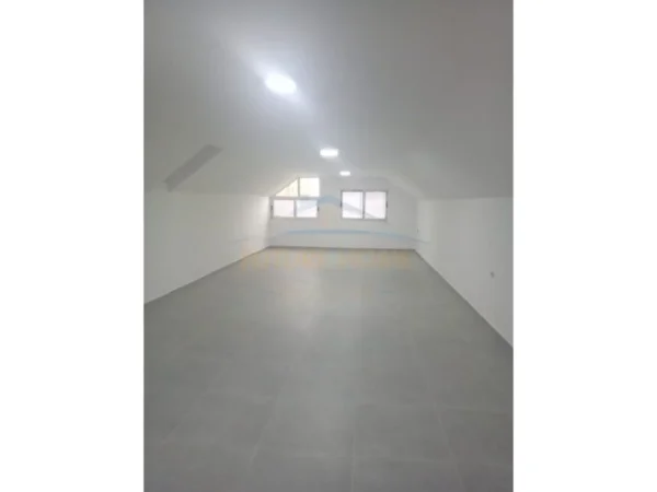 Tirane, shitet ambjent biznesi Kati 1, 73 m² 155.000 € 