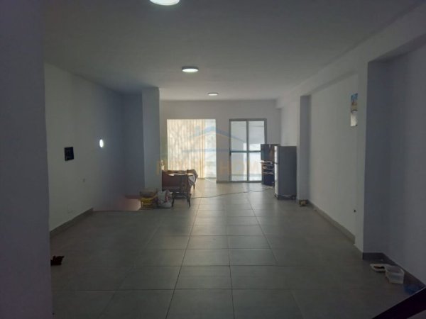 Tirane, shitet ambjent biznesi Kati 1, 73 m² 155.000 € 