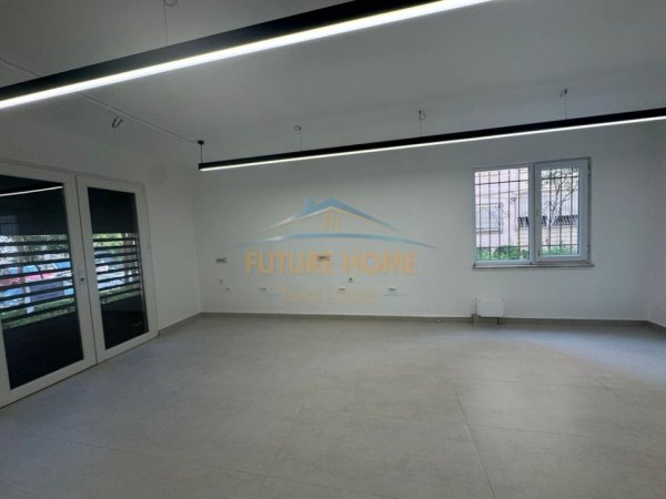 Tirane, jepet me qera ambjent biznesi Kati 0, 105 m² 1.200 € (PRANE BLLOKUT GINTASH)