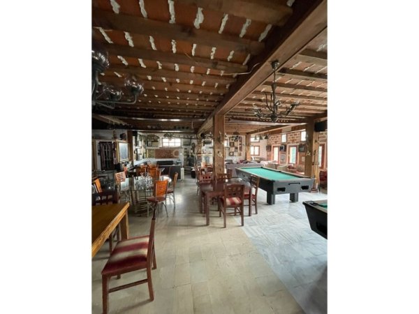 Tirane, jepet me qera bar-resorant Kati 0, 320 m² 2.500 € (RRETH-RROTULLIMI I SHKOZES!)
