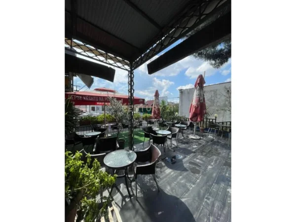 Tirane, jepet me qera bar-resorant Kati 0, 320 m² 2.300 € (RRETH-RROTULLIMI I SHKOZES!)